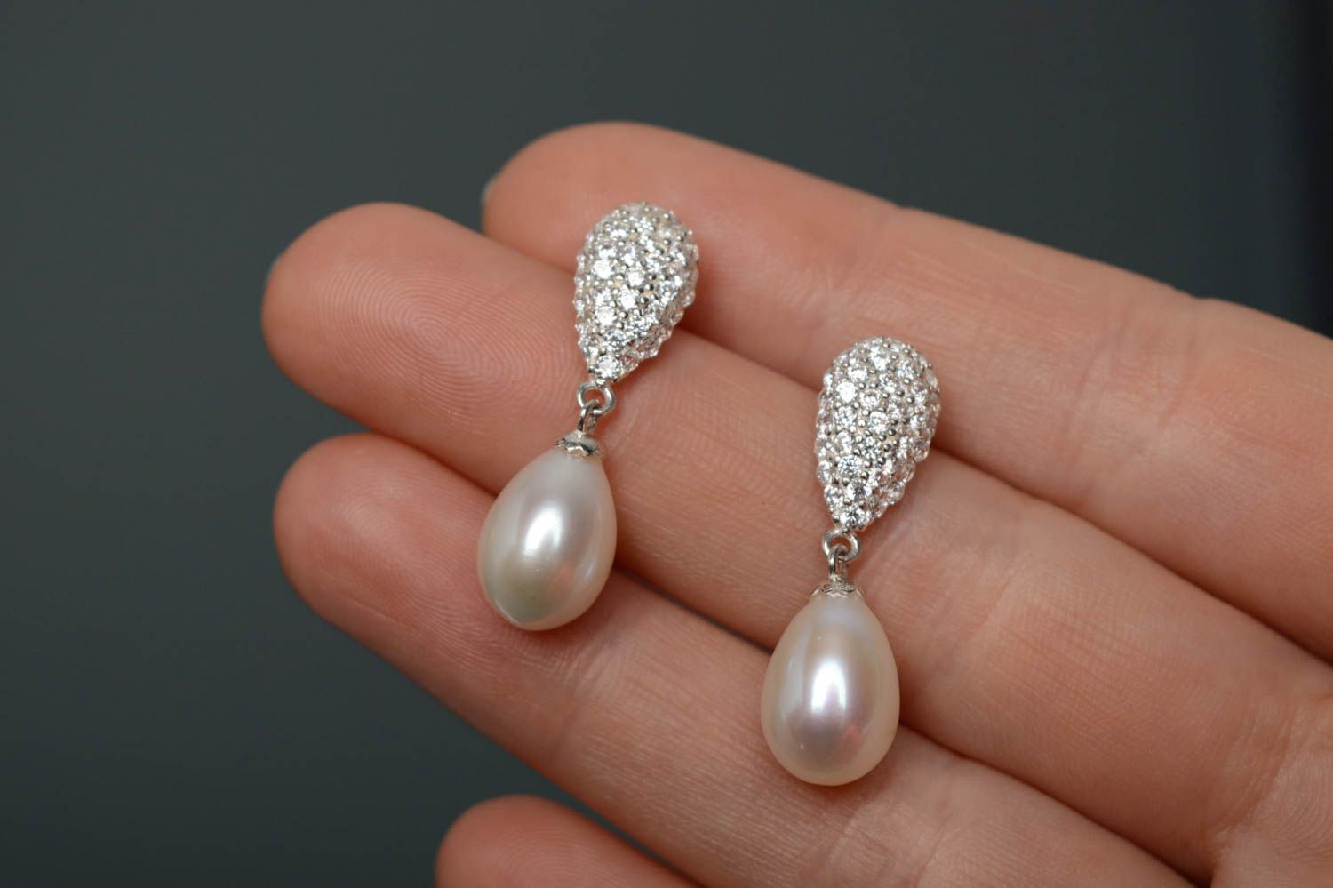 Silver pearl earrings photo 3