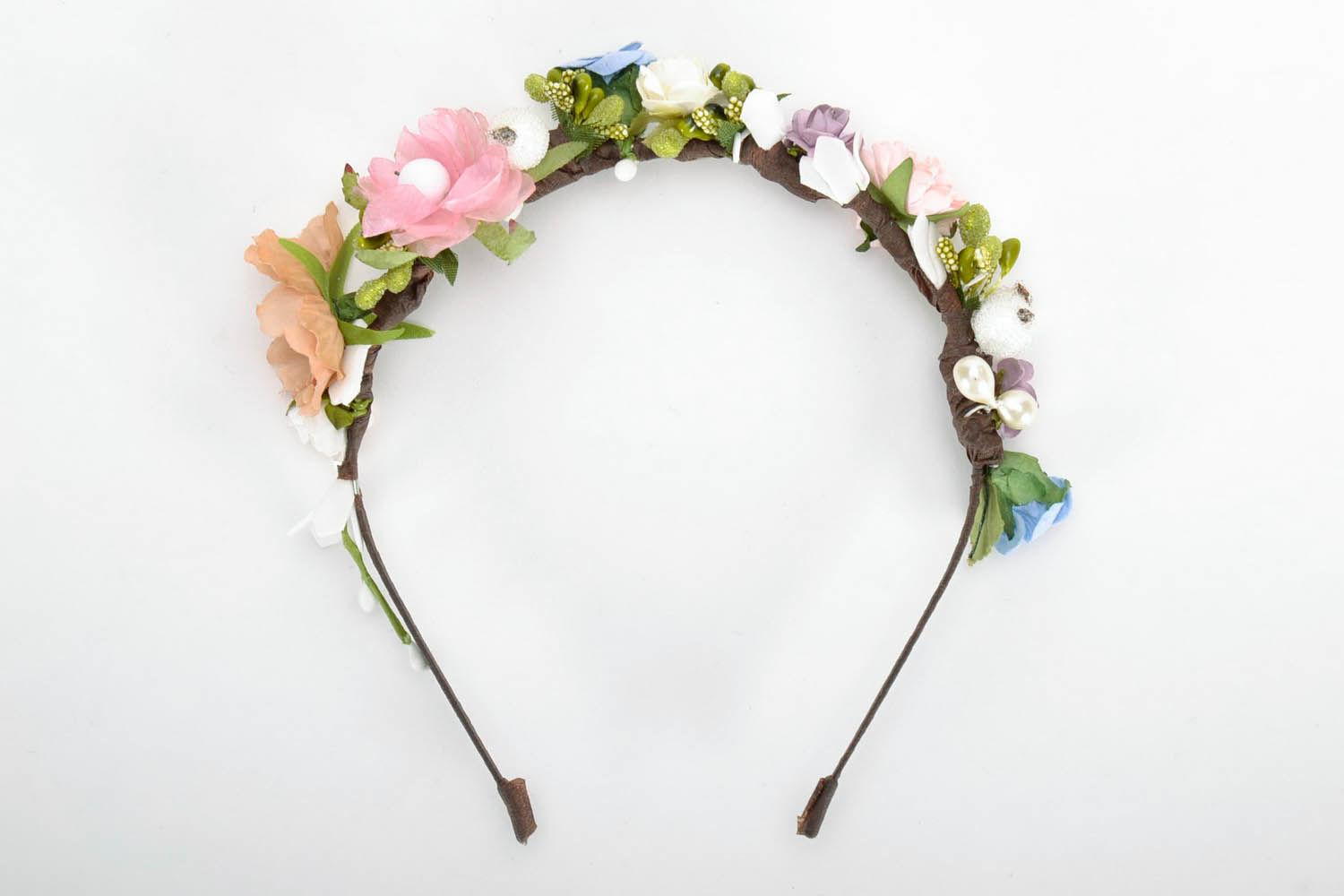 Headband with flowers photo 3