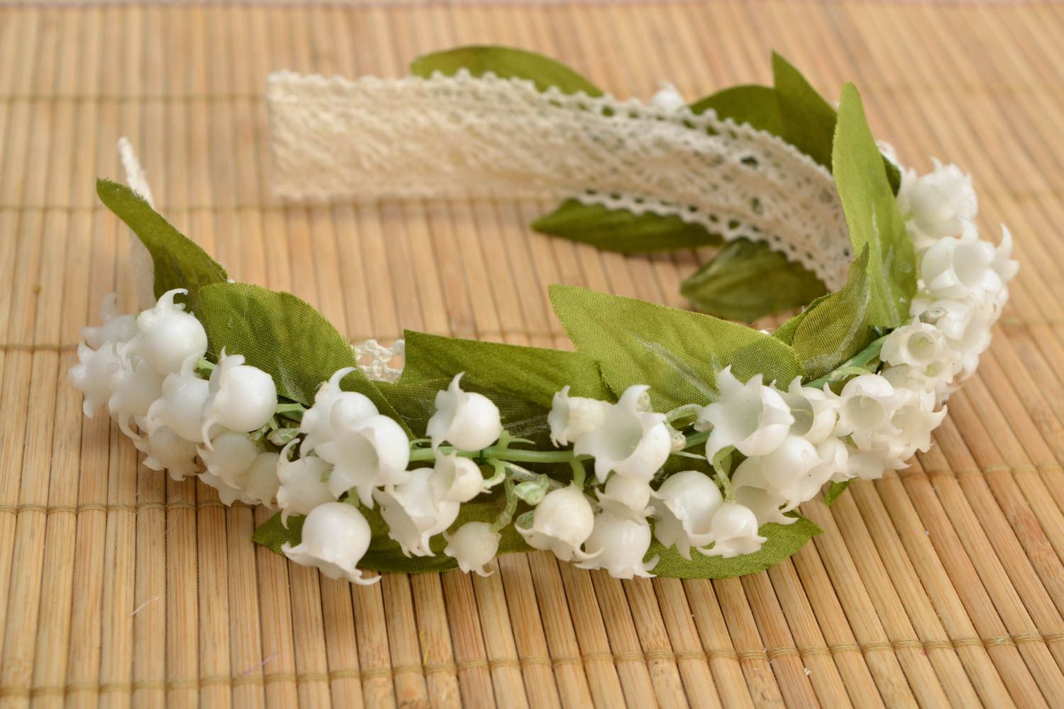 Serre-tête avec fleurs blanches artificielles fait main original Campanules  photo 1