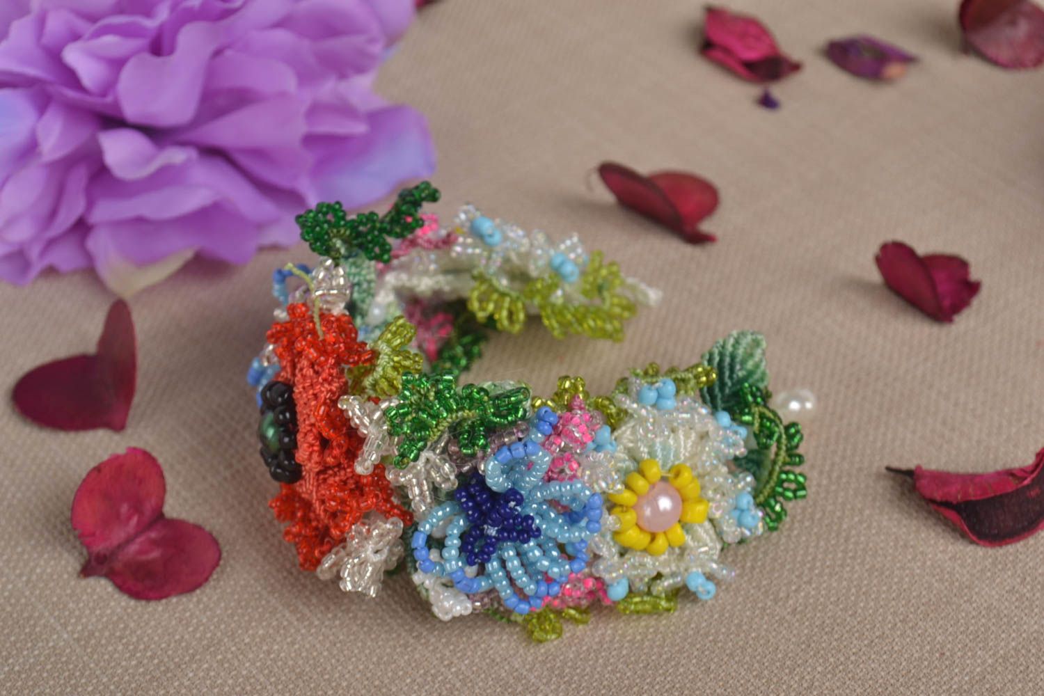Bracelet textile Bijou fait main Accessoire femme avec fleurs perles de rocaille photo 1
