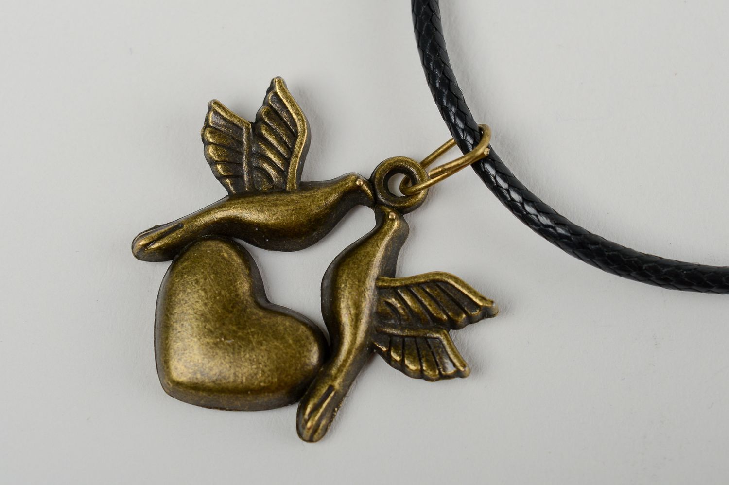 Handmade metal pendant exclusive accessories designer metal jewelry for girls photo 4