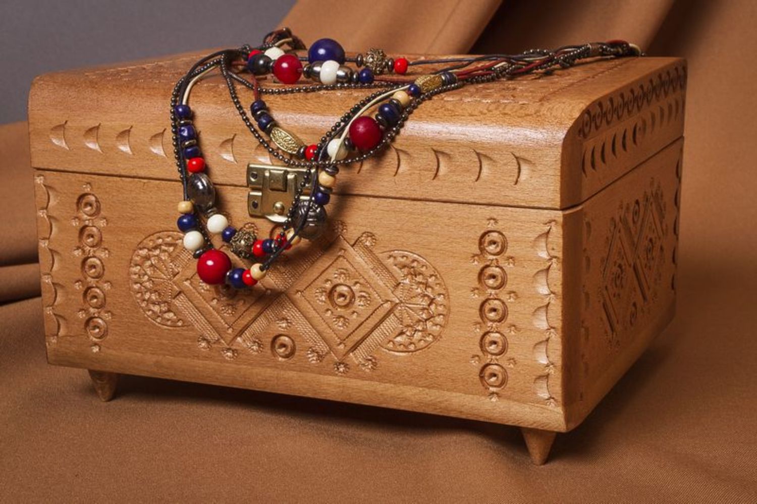 Box with carving and clasp photo 1