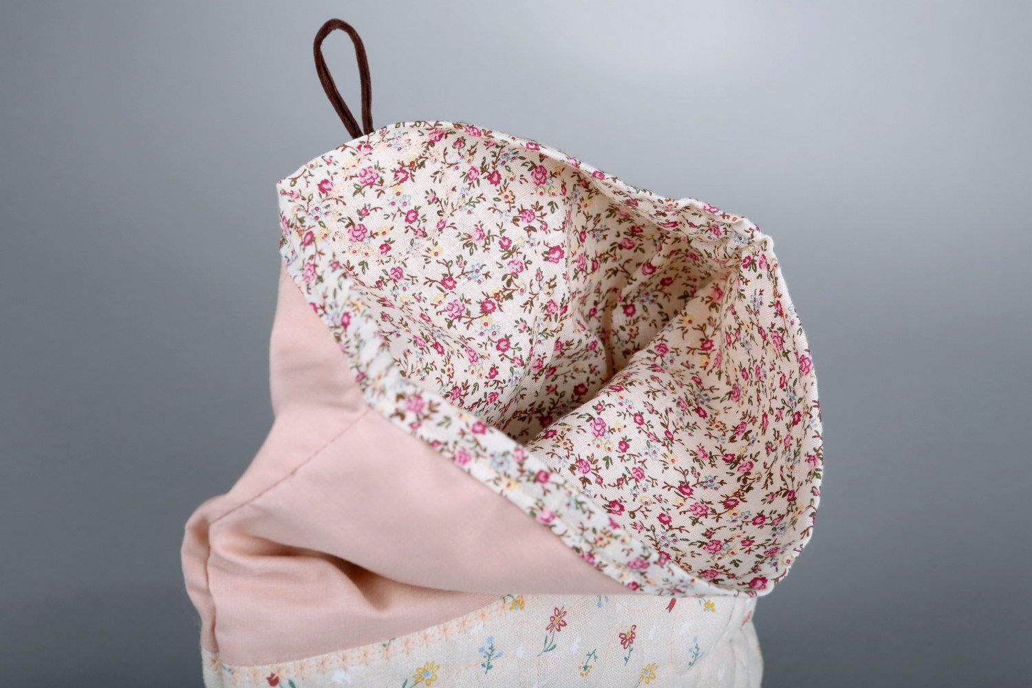 Soft buttoned beauty bag photo 2