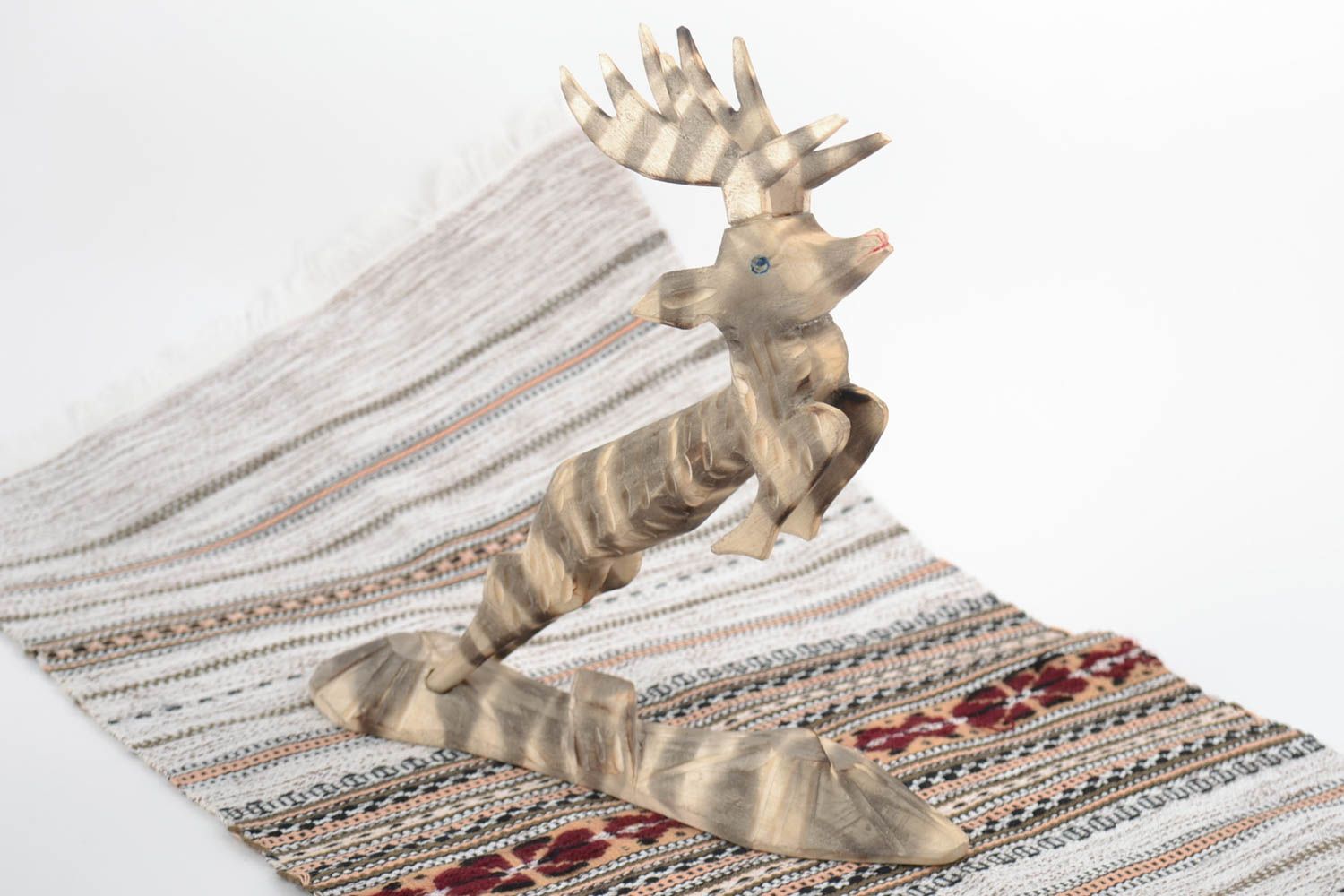 Statuette renne en bois faite main sculptée originale décorative de collection photo 1