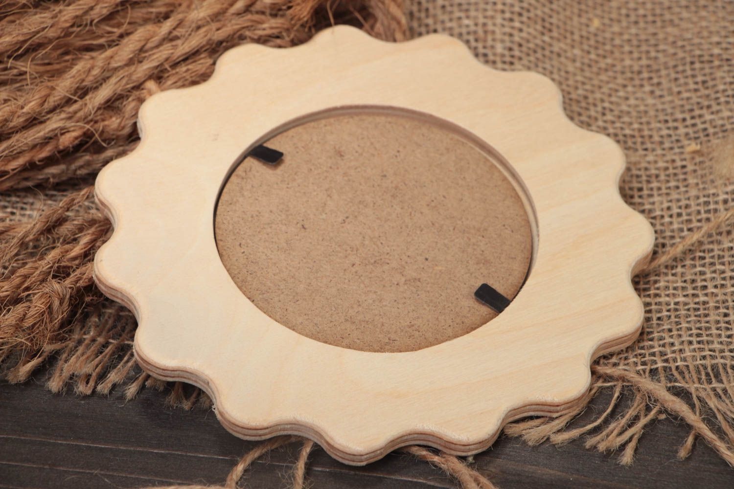 Handmade plywood craft blank decorative round sun shaped photo frame photo 1