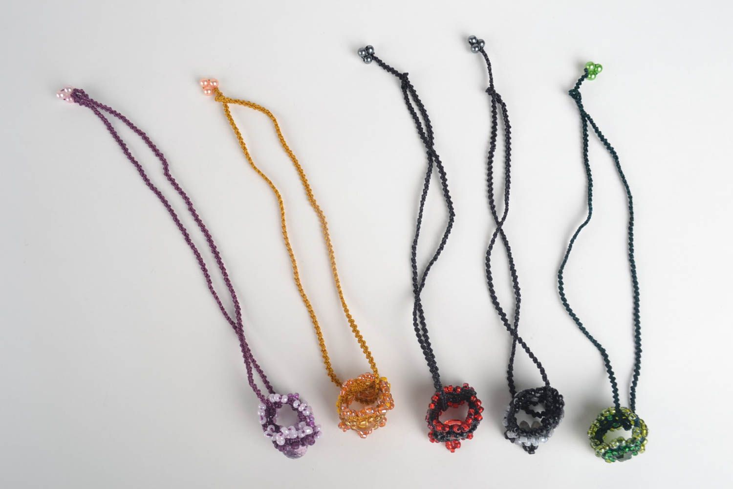 Handmade pendant designer pendant beads pendant macrame pendant set of 5 items photo 2