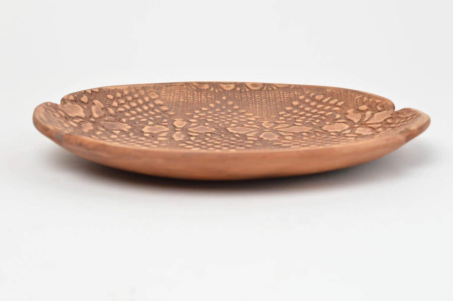 Оригинальная тарелка из глины с узорами коричневая красивая ручной работы фото 3