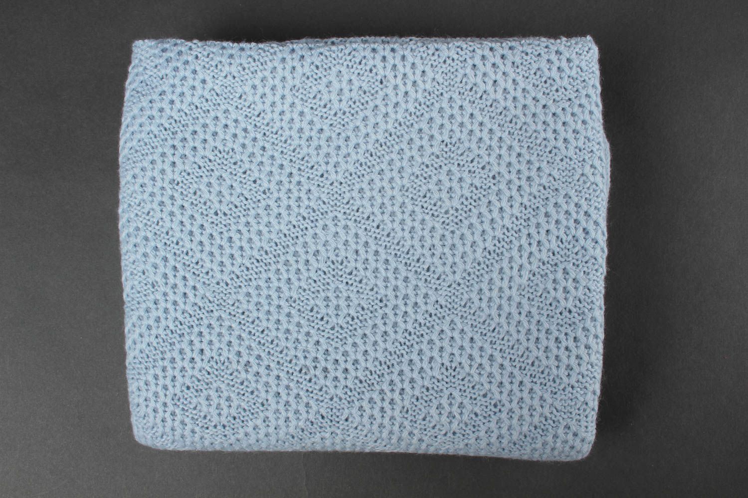 Одеяло ручной работы детское одеяло из пряжи вязаное одеяло голубое красивое фото 2