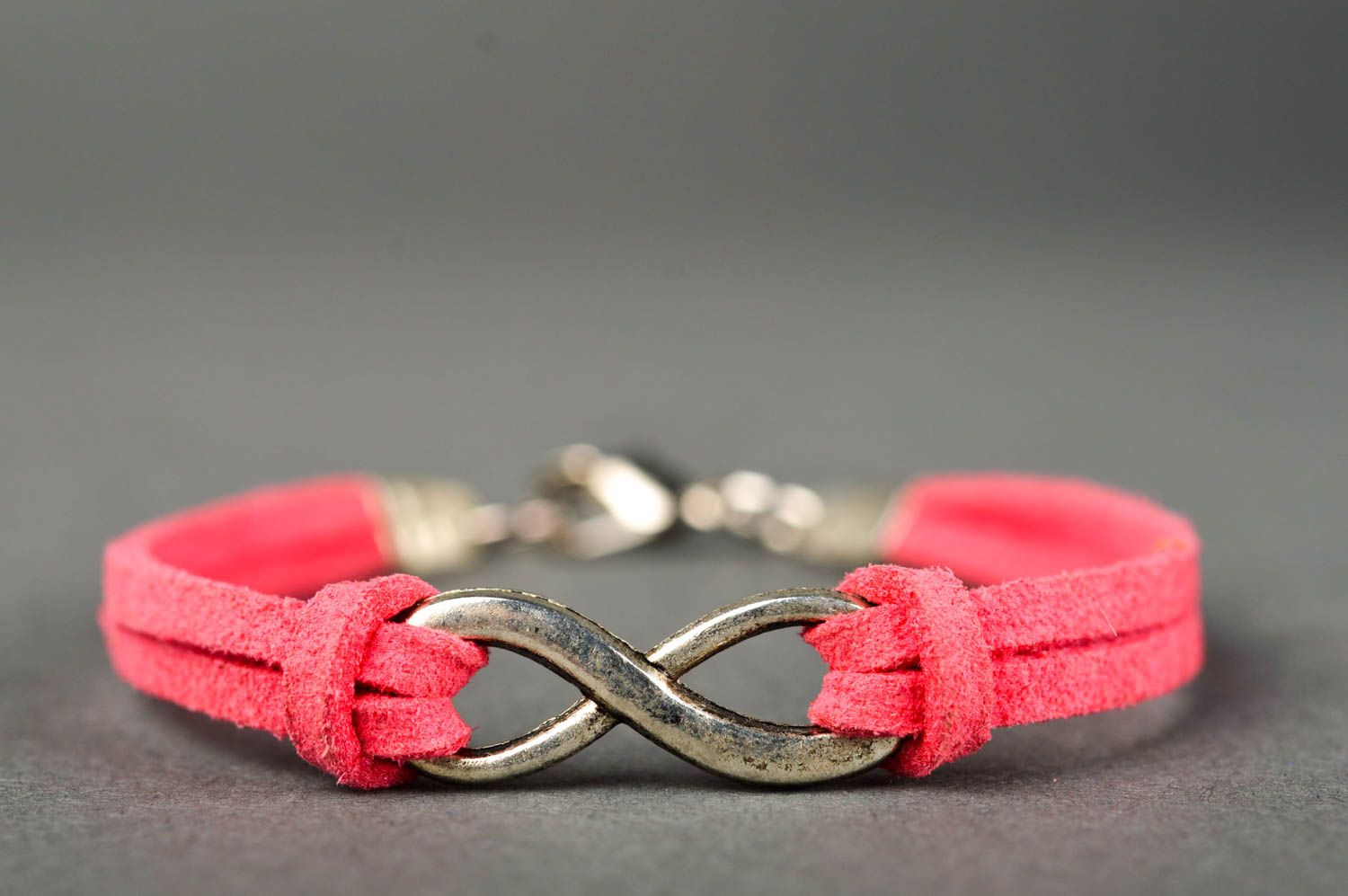 Bracelet en daim rose Bijou fait main avec symbole infini Cadeau pour femme photo 4