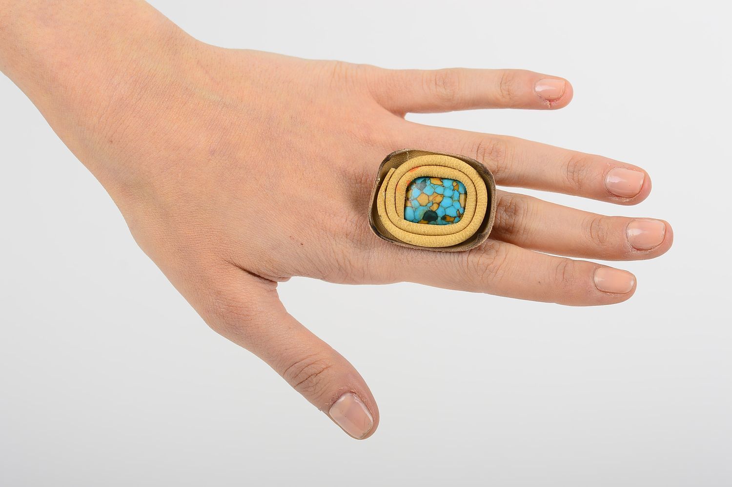 Кольцо из кожи кольцо ручной работы украшение из кожи с натуральным камнем фото 1