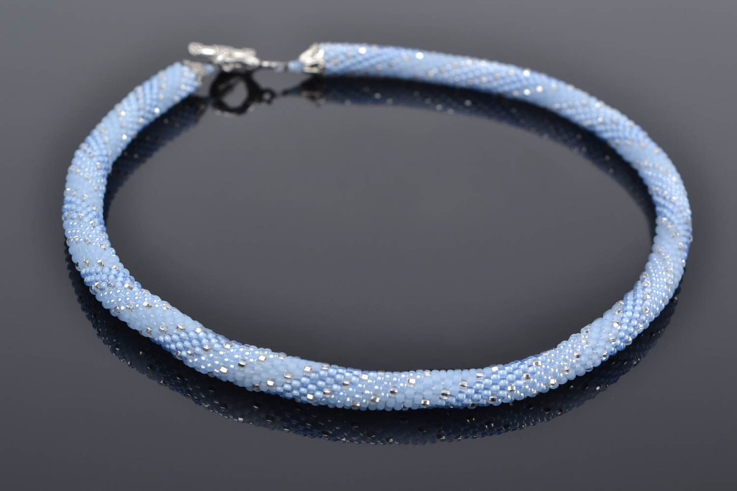 Rocailles Kette handmade Designer Schmuck Frauen Accessoire blau aus Glasperlen foto 1