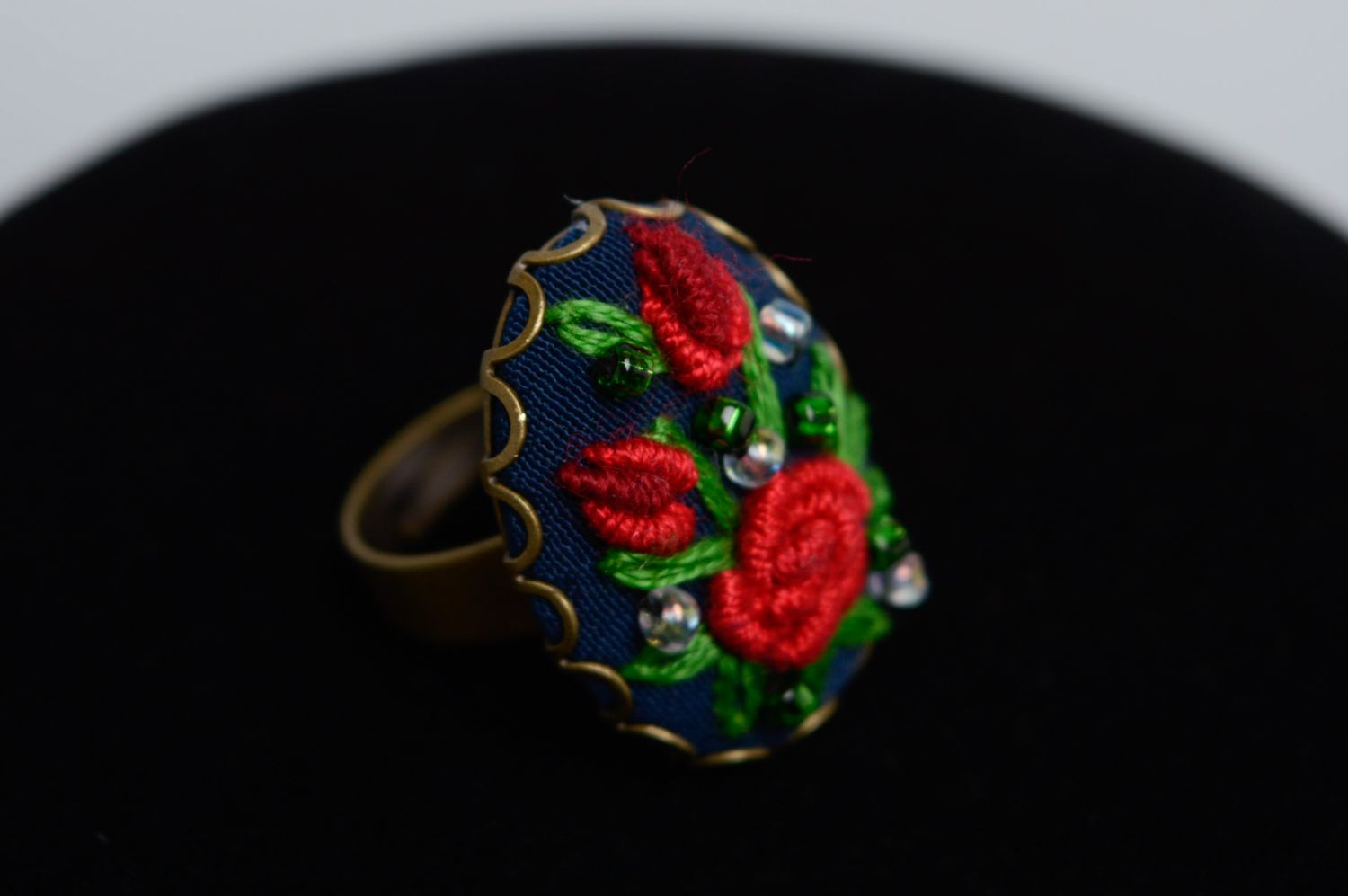 Vintage embroidered ring and pendant photo 5