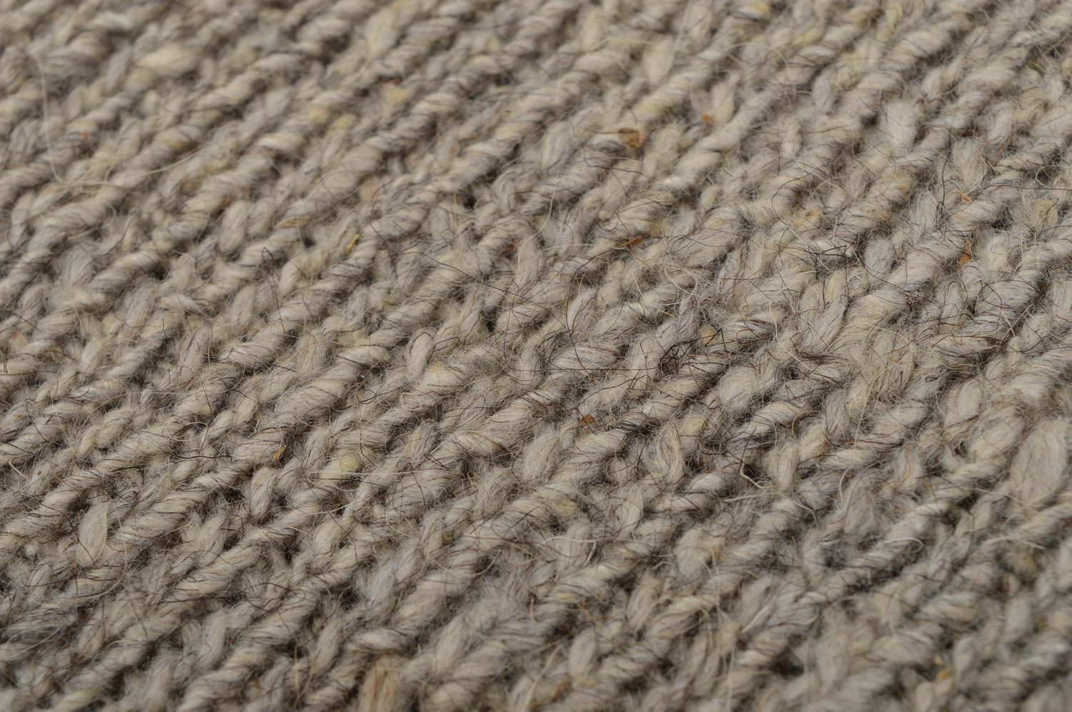 Taie oreiller fait main Housse coussin grise tricotée Cadeau femme en laine photo 3