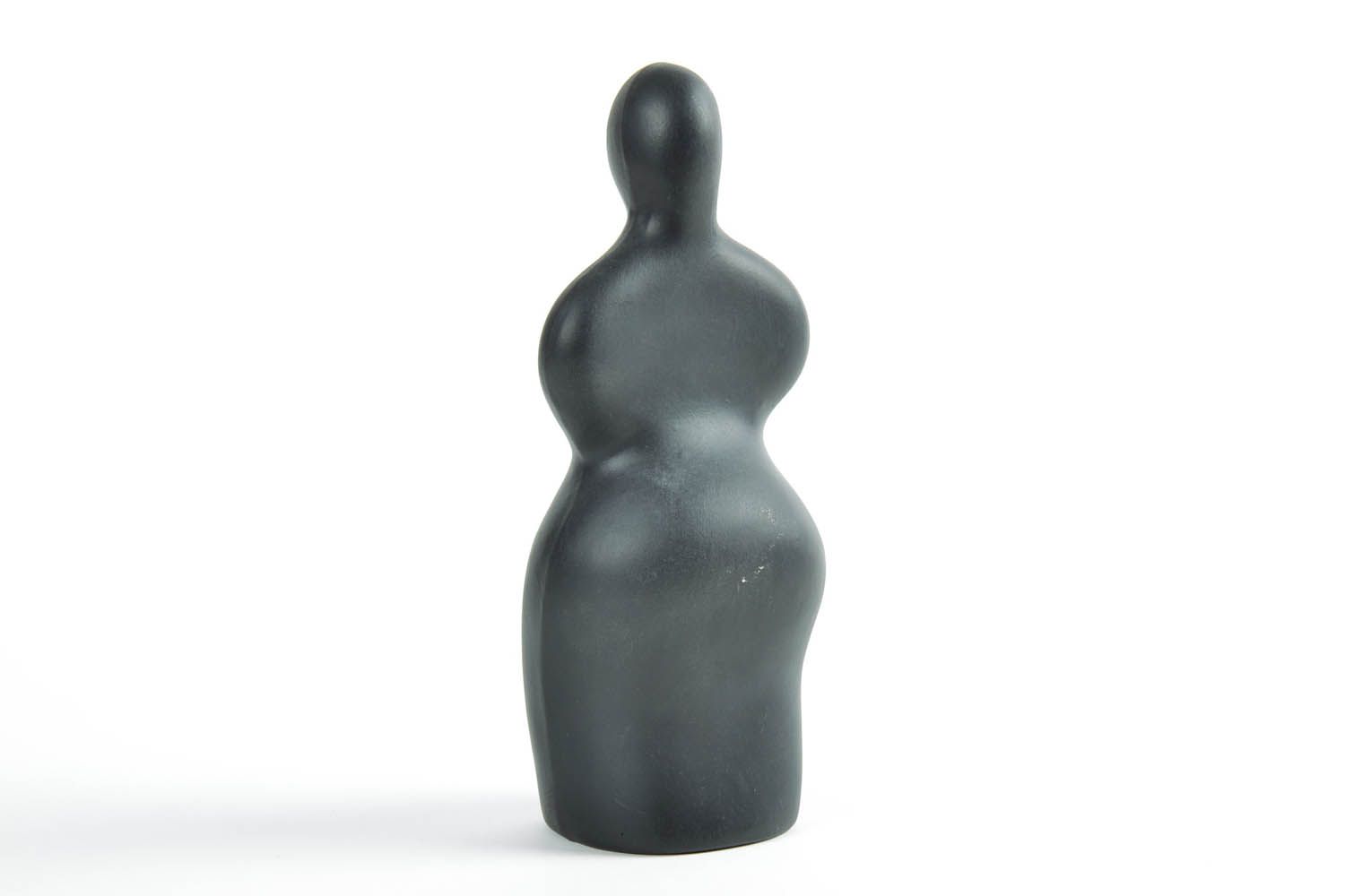 Figurine of a woman photo 3