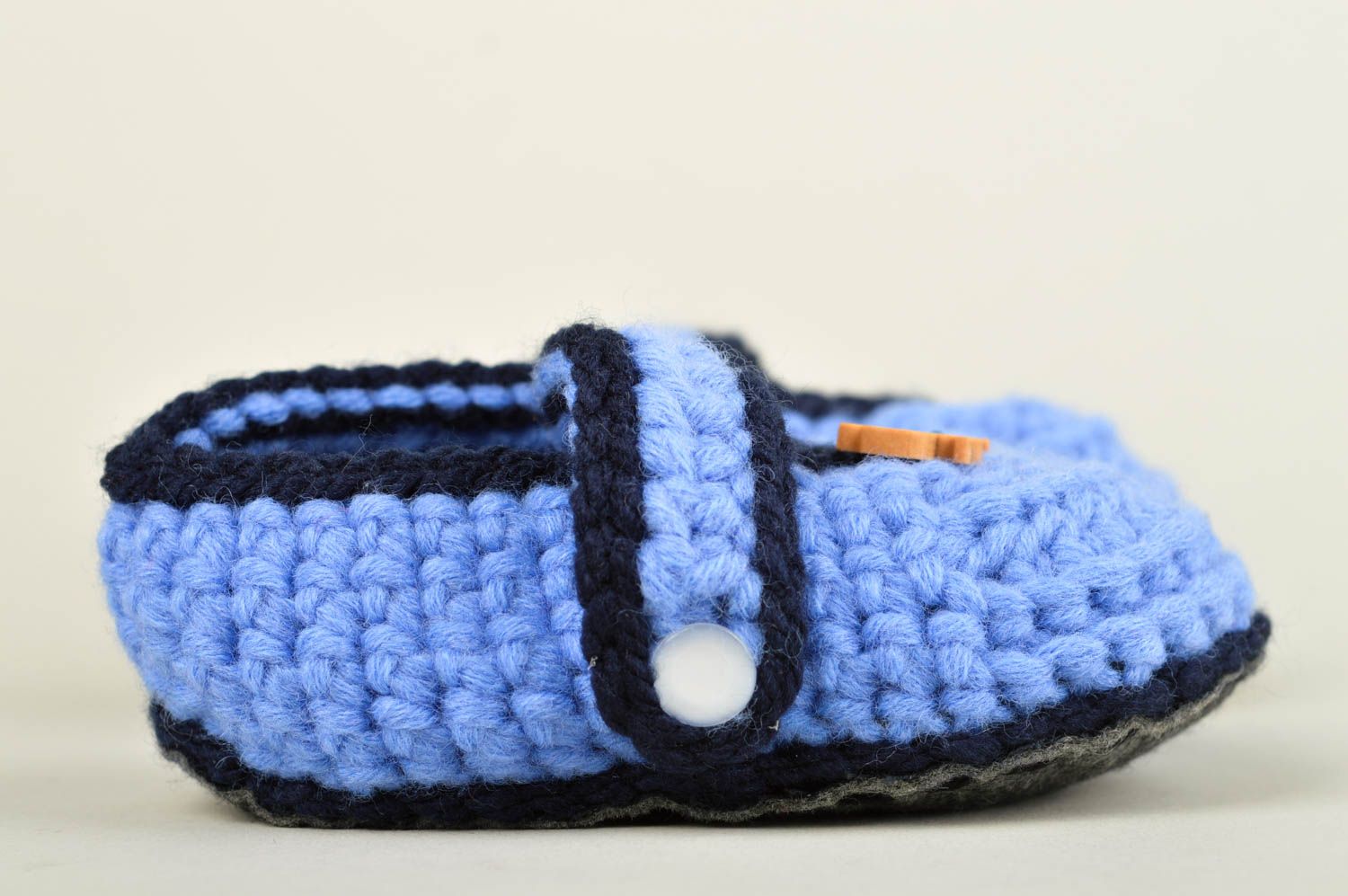 Chaussons bébé fait main Pantoufles tricot bleu laine coton Vêtement garçon photo 3