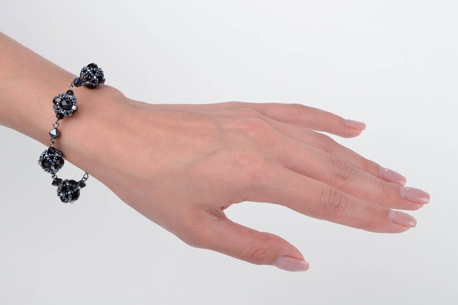 Bracelet perles de rocaille Bijou fait main noir original fin Cadeau femme photo 1