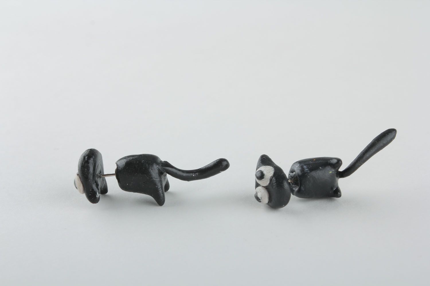 Boucles d'oreilles en argile polymère en forme de chats photo 3