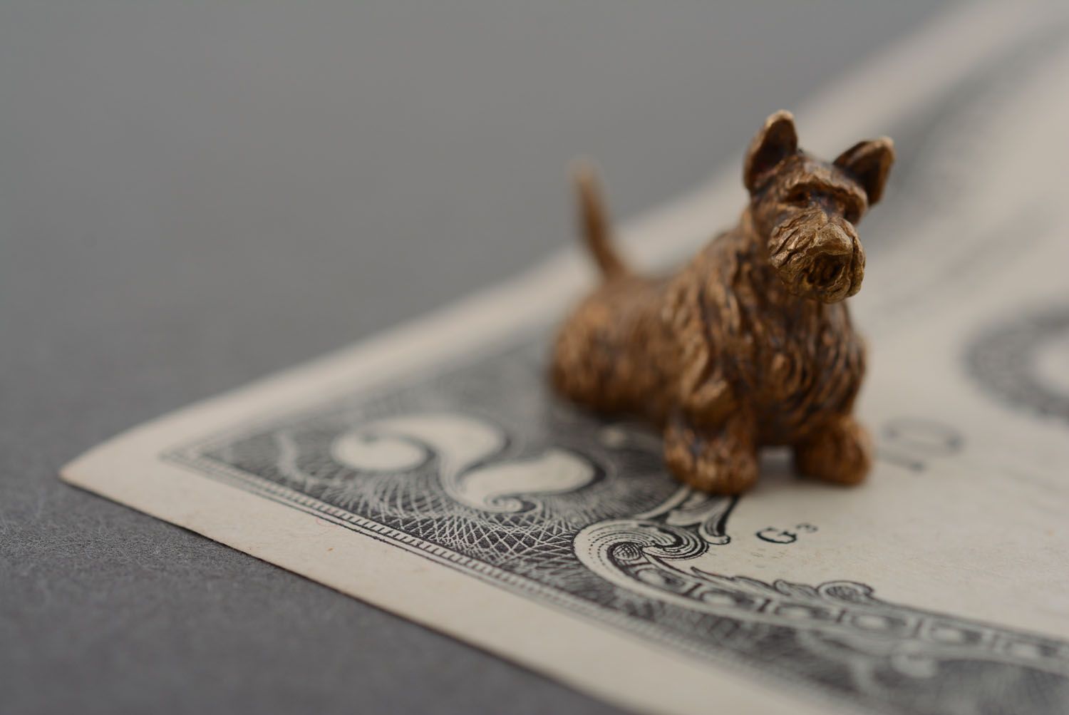 Figurilla de bronce en miniatura Terrier escocés foto 2