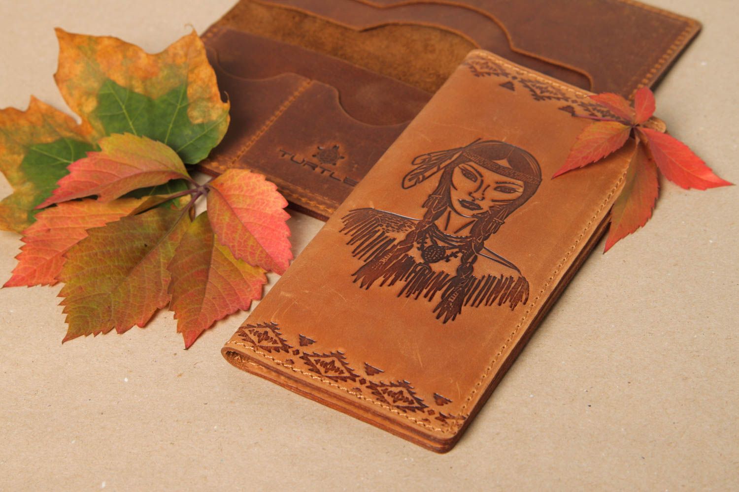 Портмоне ручной работы мужское портмоне с узорами красивое кожаный кошелек фото 1