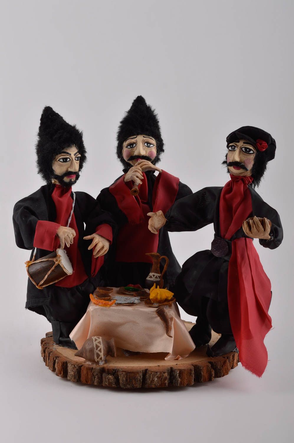 Statuette décorative Figurine fait main céramique Déco maison Trois hommes photo 2