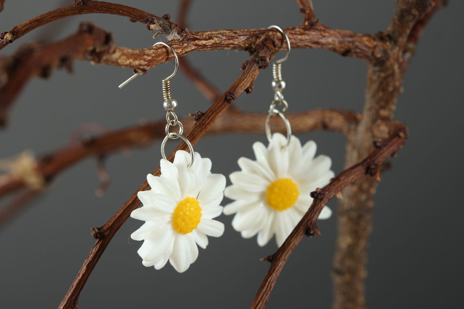 Pendientes hechos a mano con flores blancas bisutería artesanal regalo original foto 5