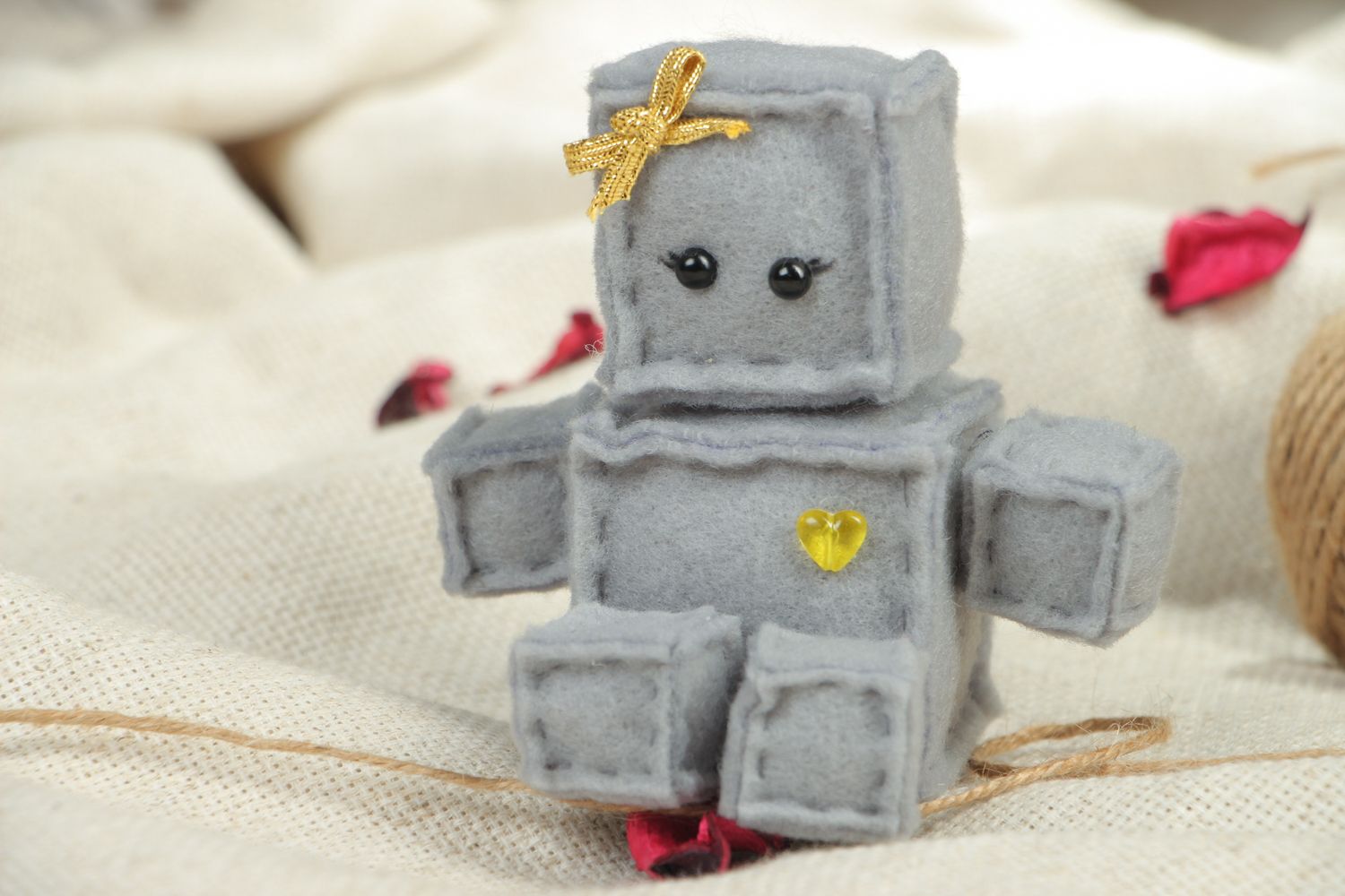 Designer soft felt toy robot photo 5