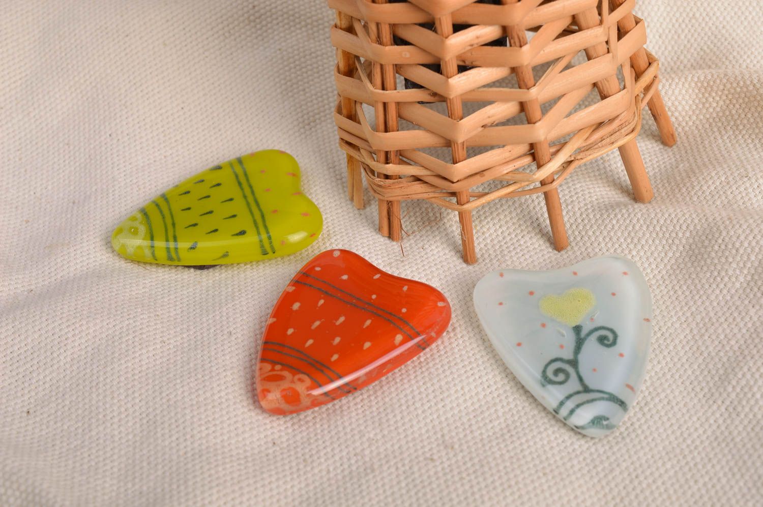 Set of 3 handmade decorative heart shaped colorful glass fridge magnets photo 1