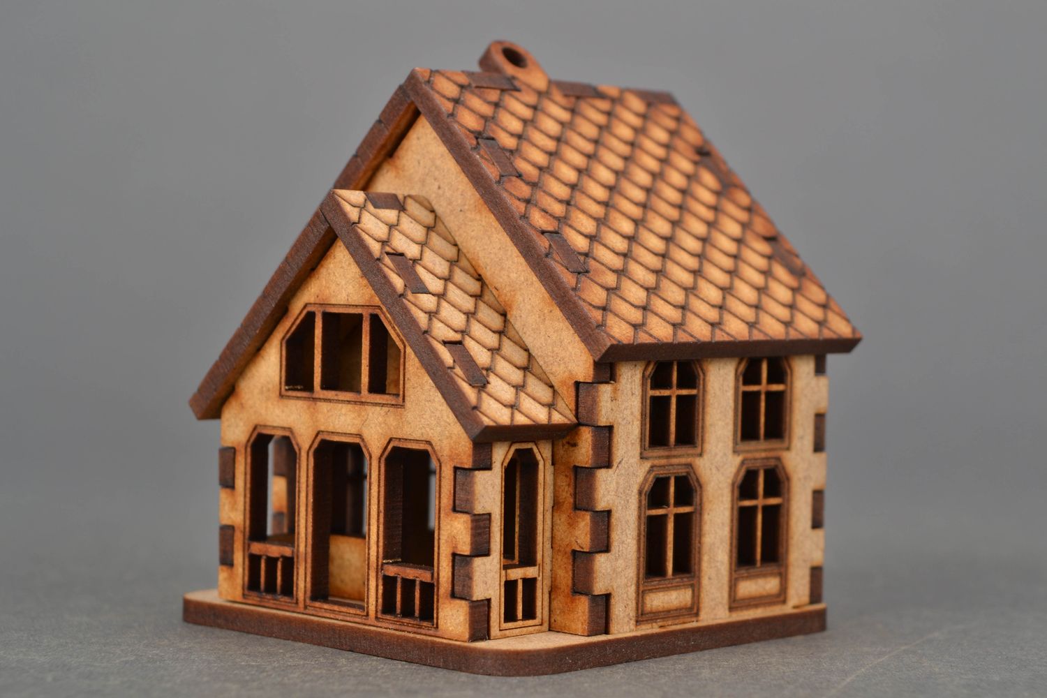 Kleines Haus aus MDF Holz zum Selbstbemalen   foto 1