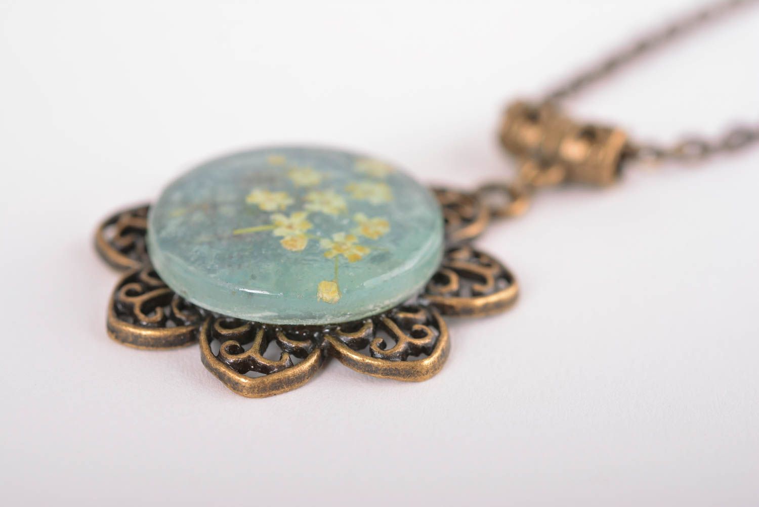 Stylish handmade epoxy pendant botanical jewelry designs accessories for girls photo 4
