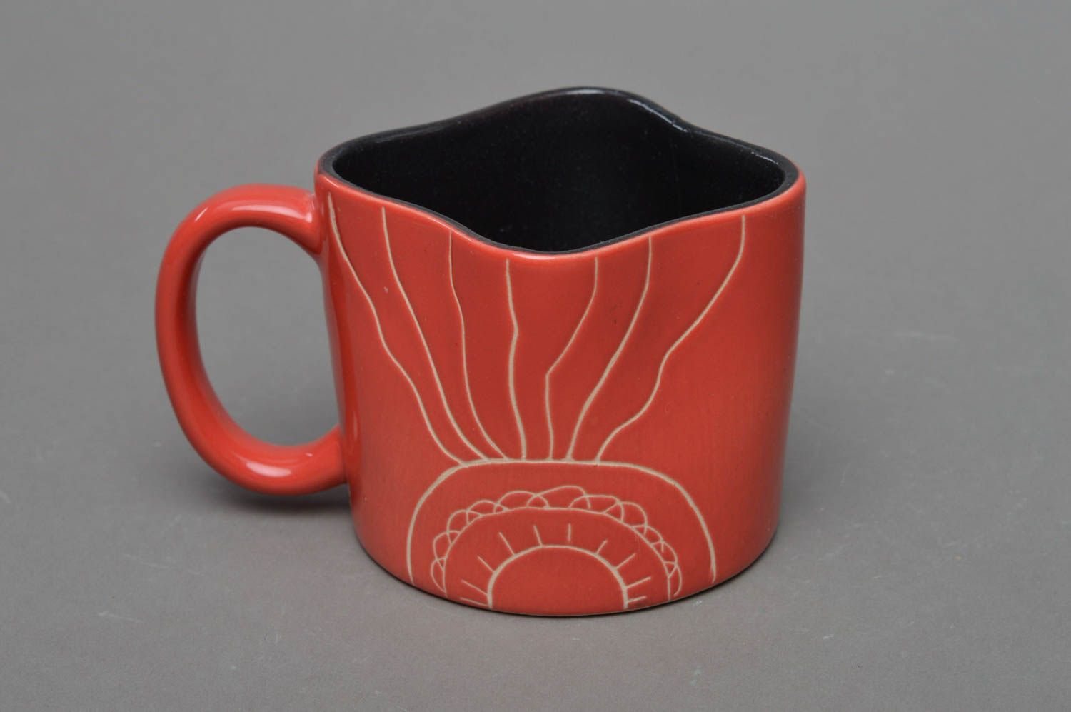 Handmade square shape natural clay coffee mug in red and black color photo 2