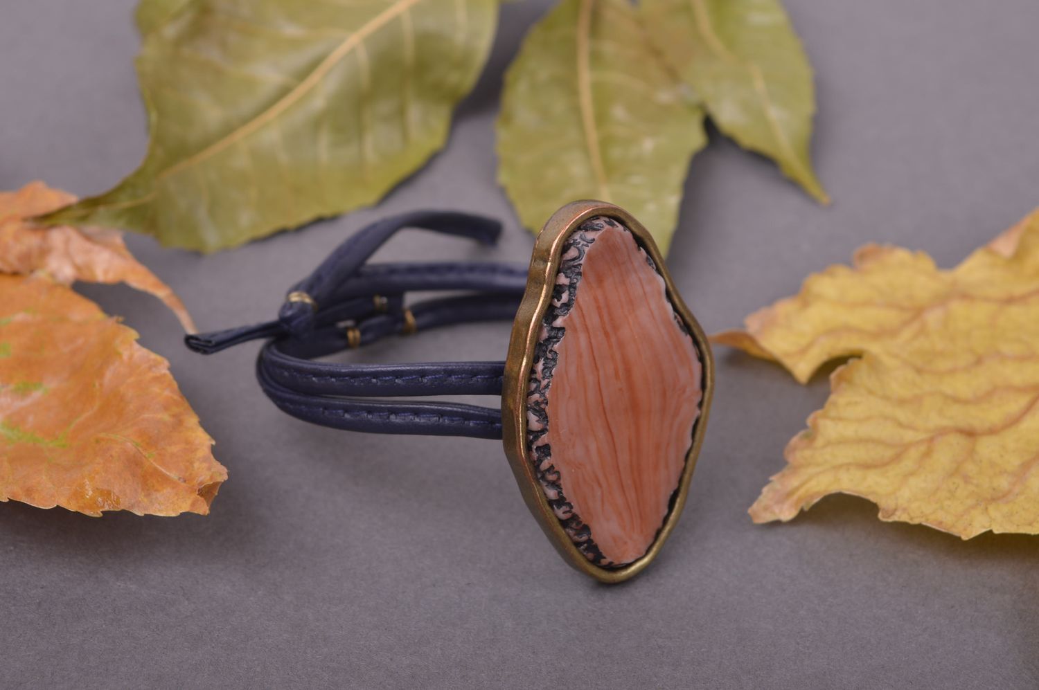 Bracelet cuir pierre naturelle Bijou fait main design original Cadeau pour femme photo 1