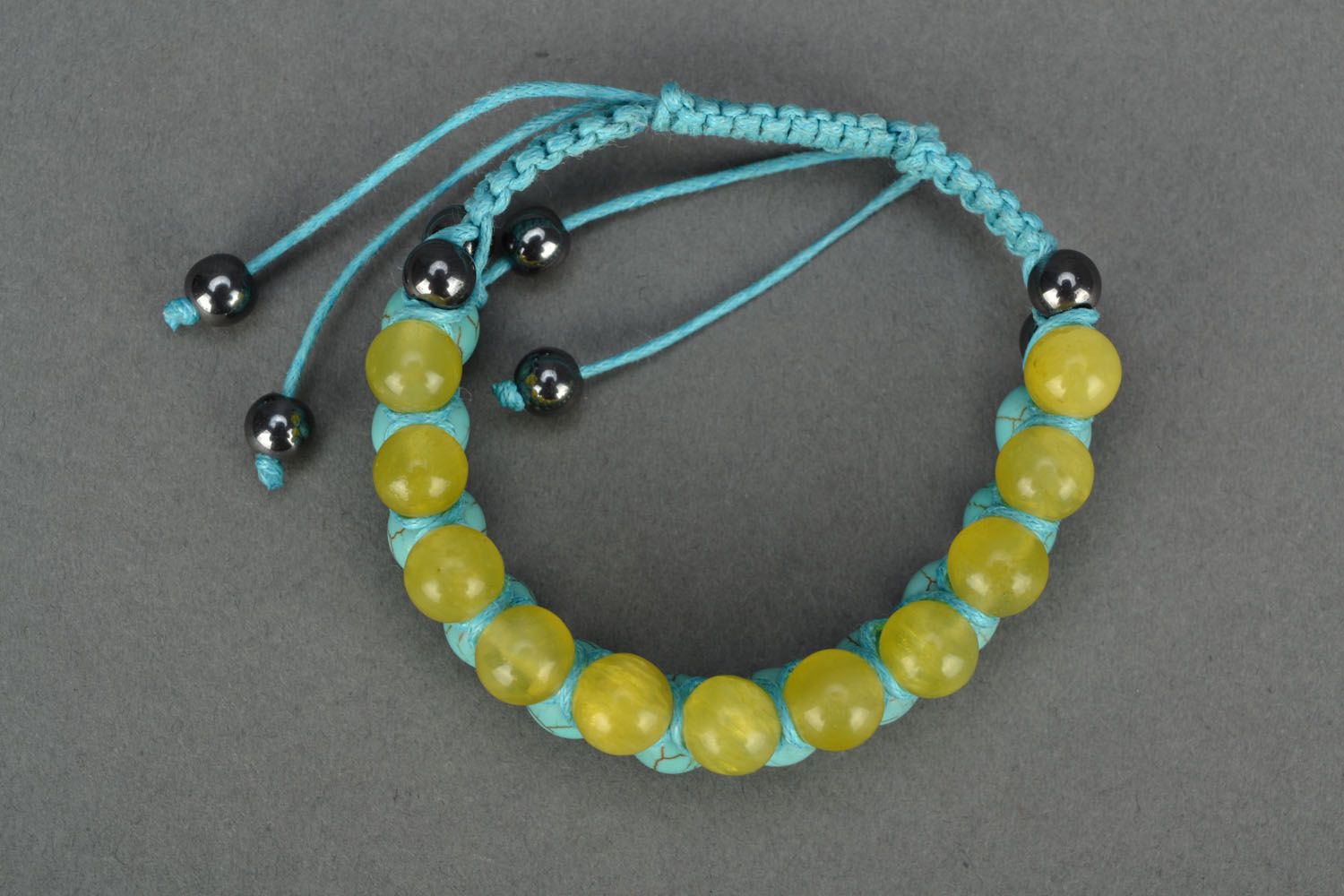 Handmade bracelet with turquoise and onyx photo 2