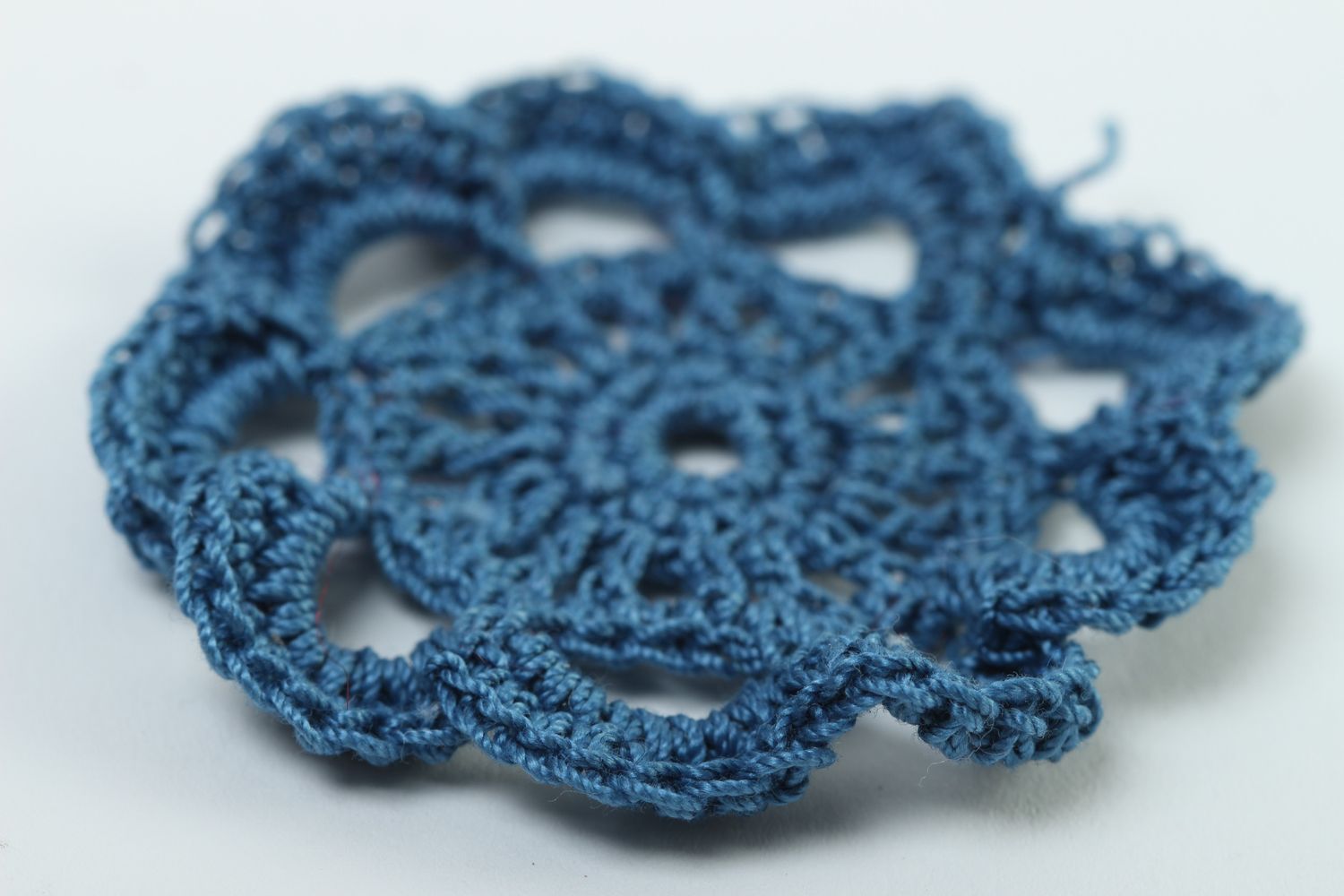 Flor tejida al crochet hecha a mano accesorio de costura regalo original foto 3