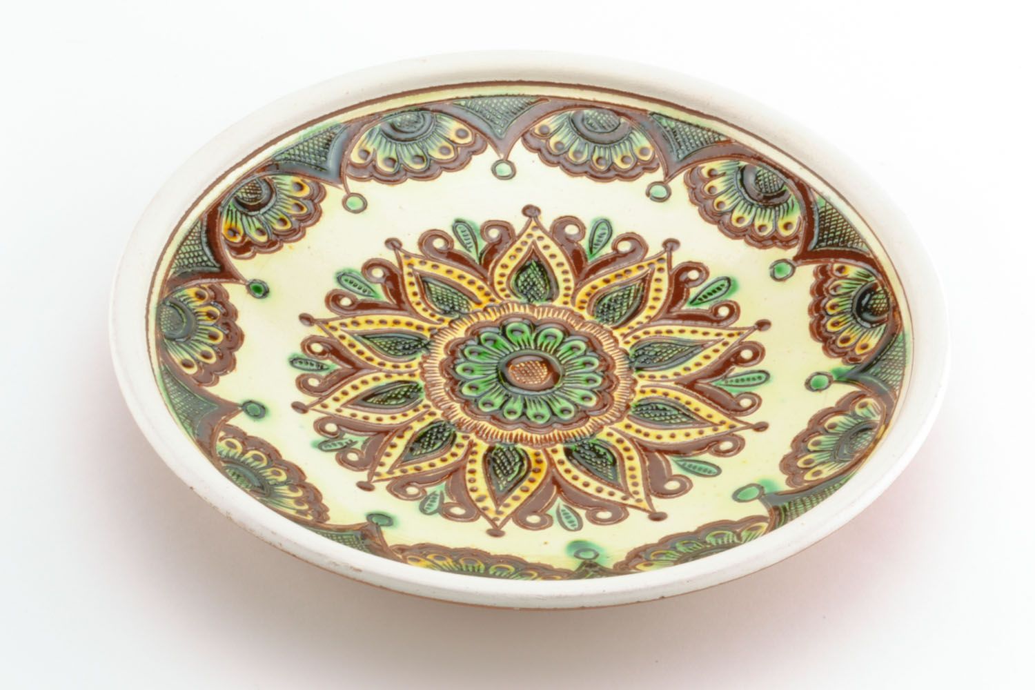 Декоративная тарелка с гуцульской росписью фото 5