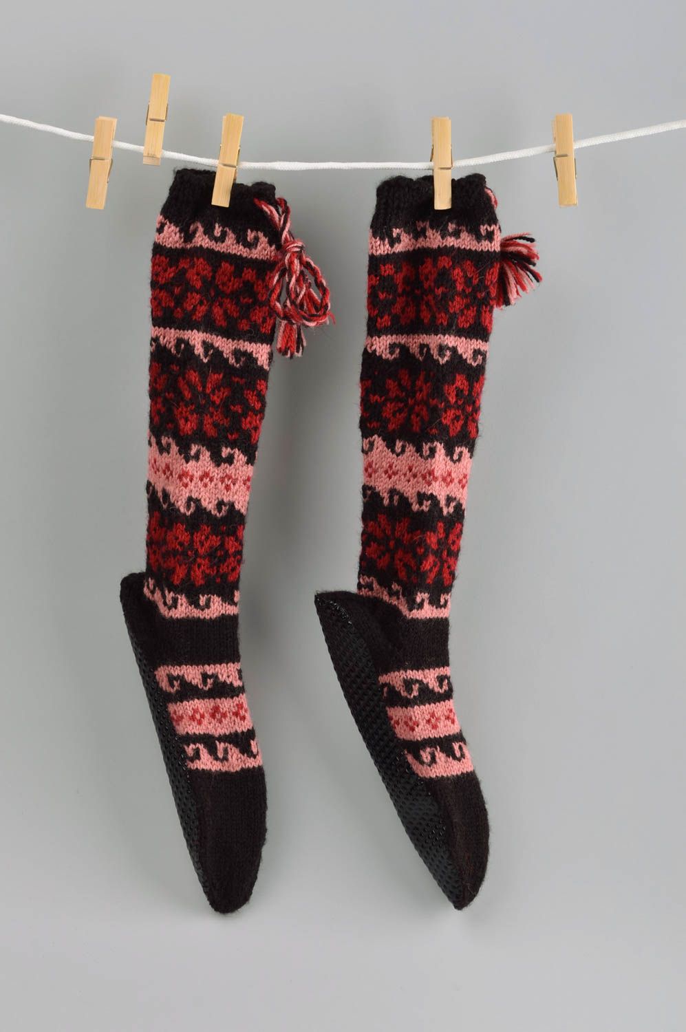 Носки ручной работы зимний аксессуар шерстяные носки с подошвой из дермантина фото 1