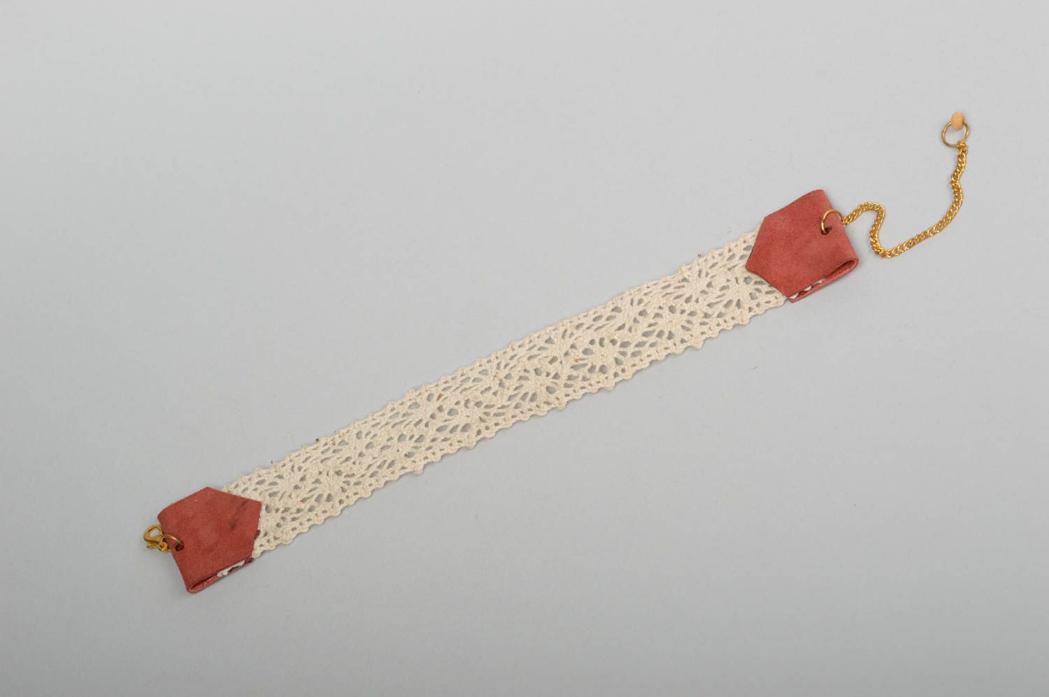 Armband Frauen handmade Schmuck aus Stoff Spitze Armband modisch weiß  foto 3