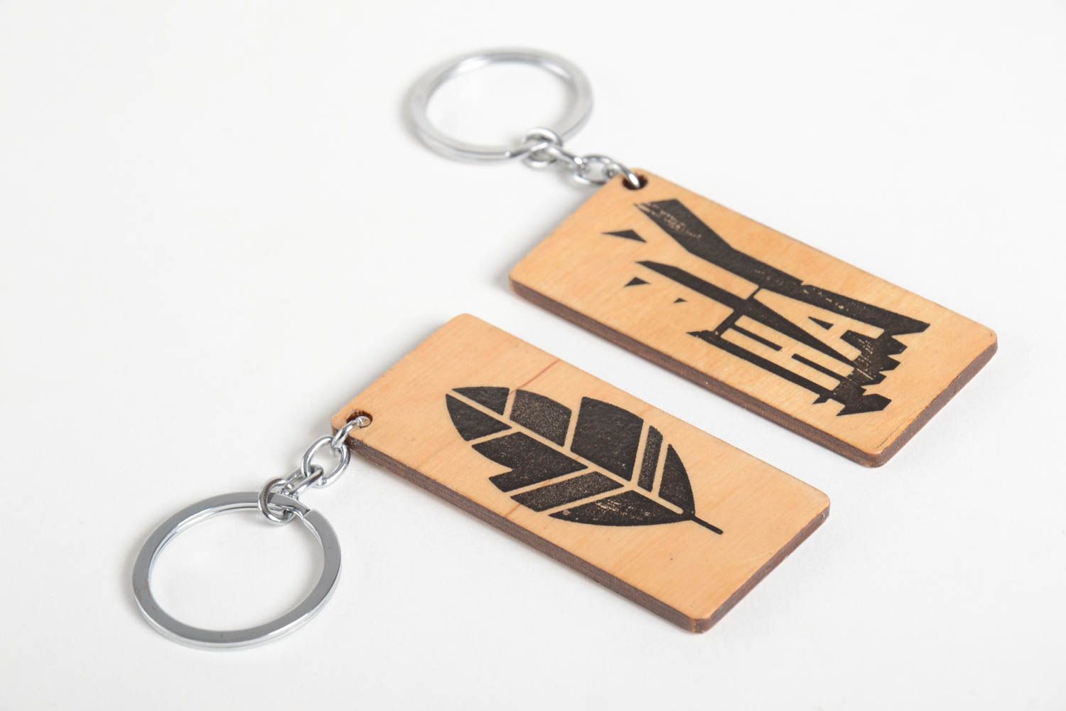 Porte-clés en bois faits main 2 pièces rectangulaires Accessoires design photo 3