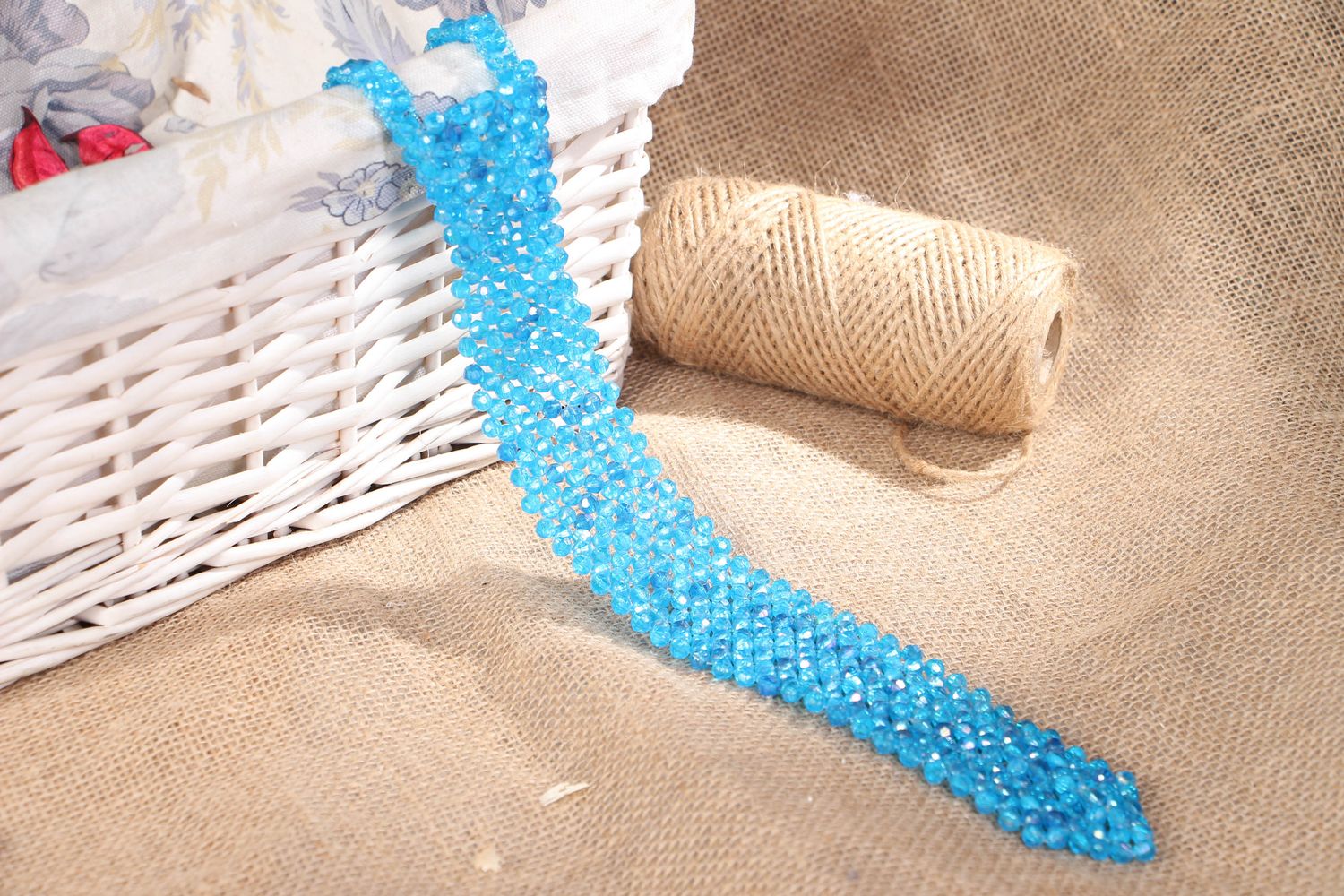 Cravate en perles de rocaille bleue pour femme photo 5