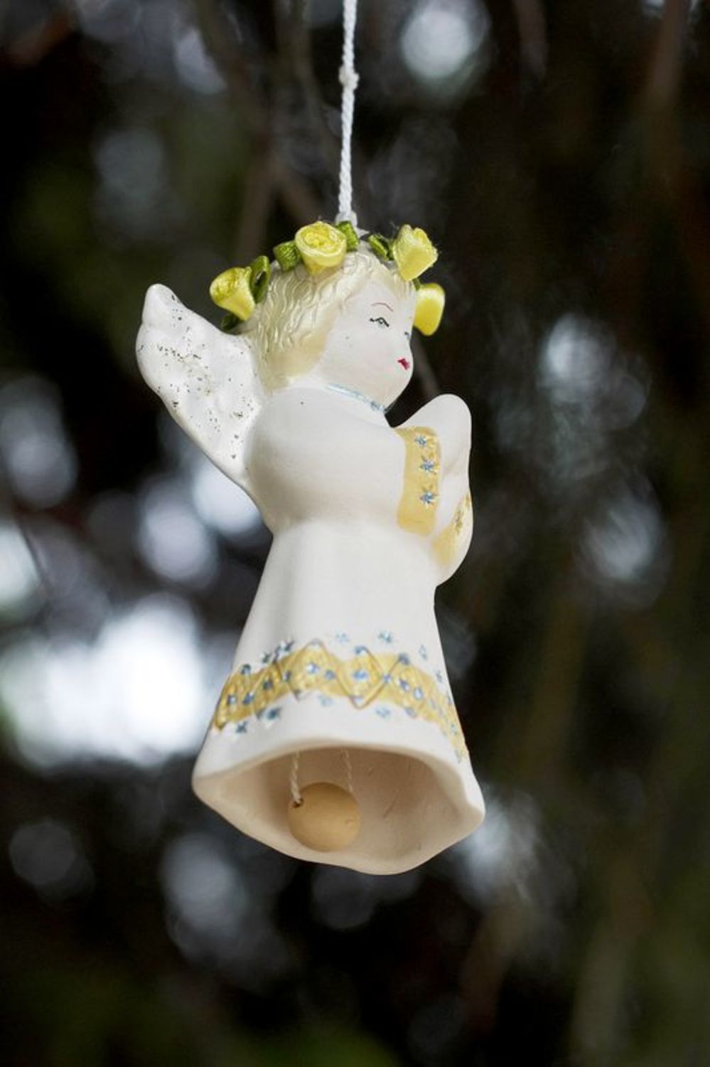 Ceramic bell Angel in a Wreath photo 5
