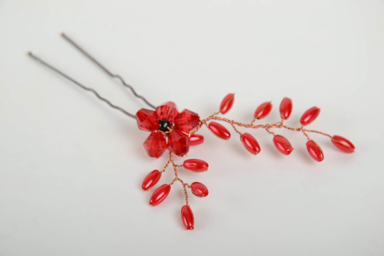 Handmade designer metal hair pin decorated with red beaded flowers photo 2
