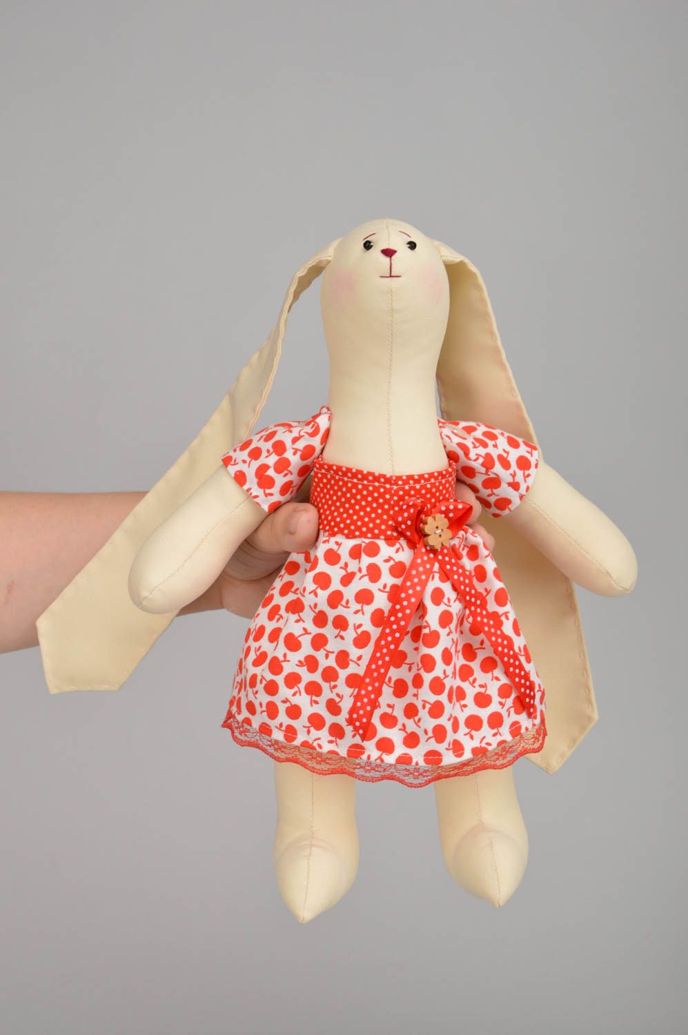Jouet en tissu de coton lapine en robe original fait main décoration cadeau photo 5