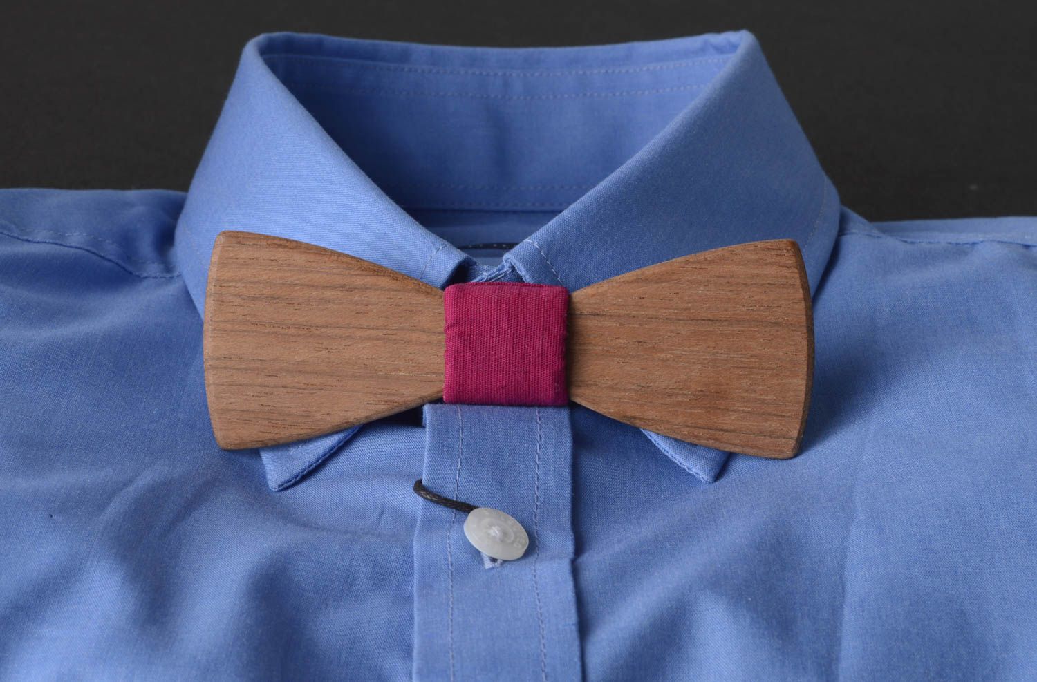 Fliege aus Holz handmade Accessoire für Männer Krawatte Fliege mit Violett foto 5