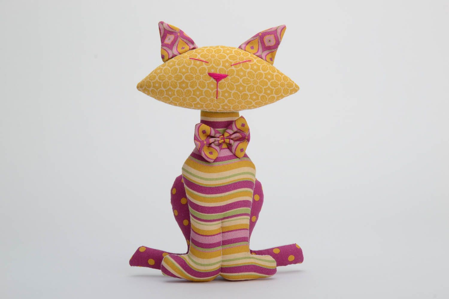 Дизайнерская игрушка из хлопка ручной работы мягкая в виде кота красивая оригинальная фото 2