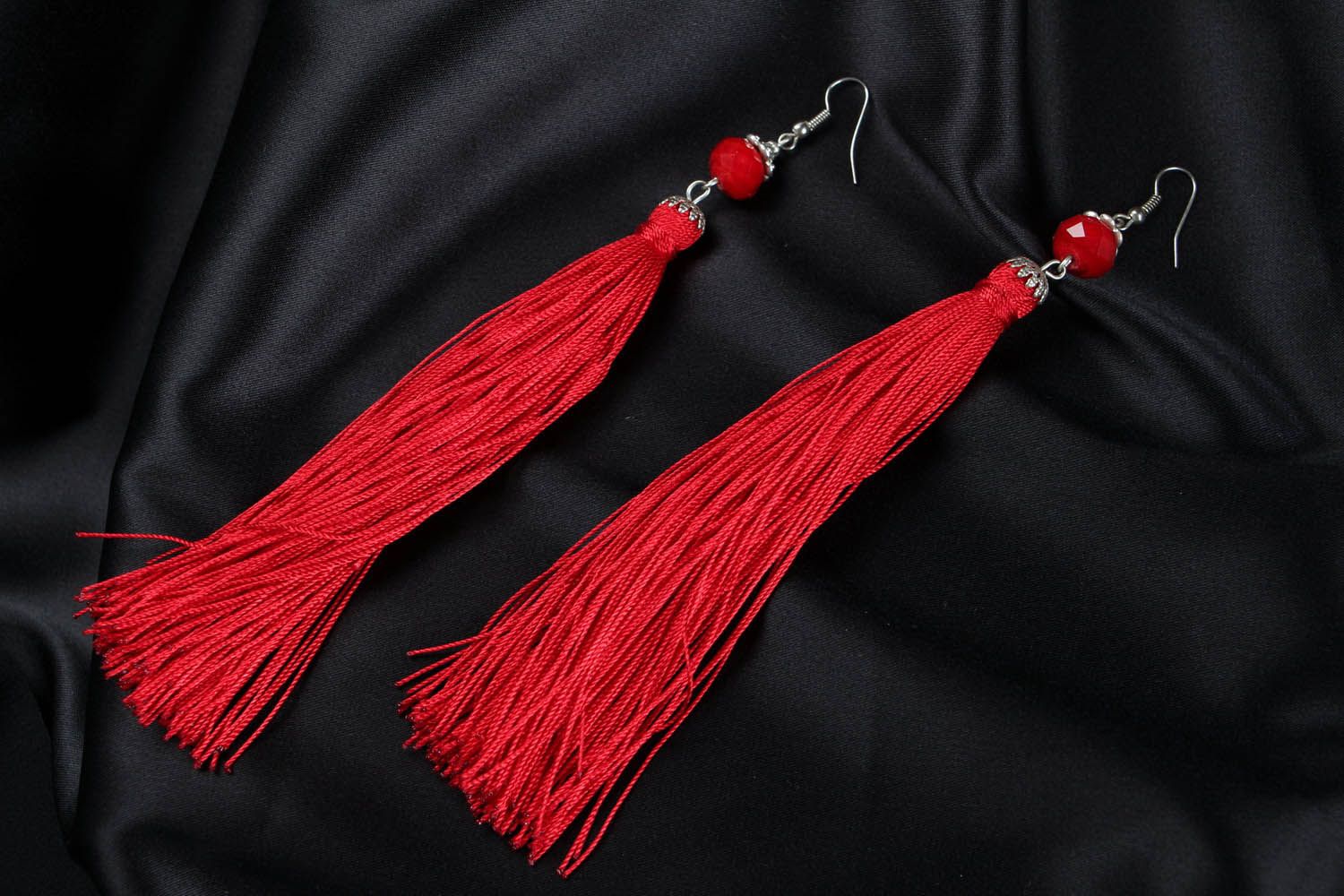 Long earrings made of threads photo 1