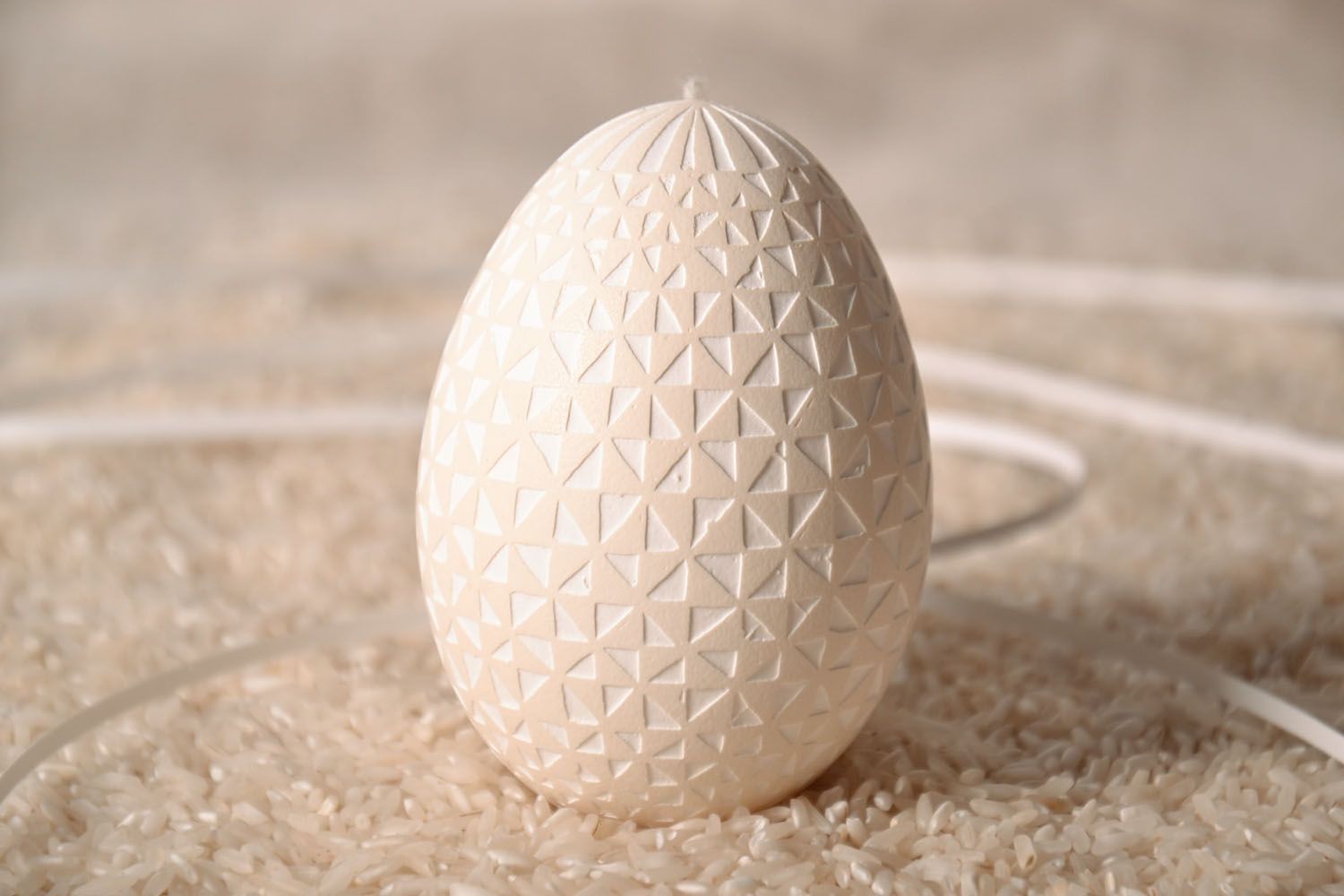 Decorative egg made using vinegar etching technique photo 1