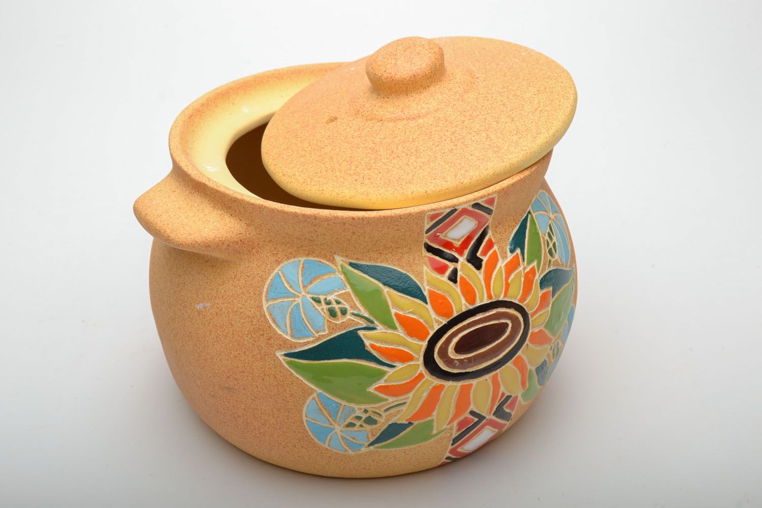 Beautiful ceramic pot for baking in the oven photo 4