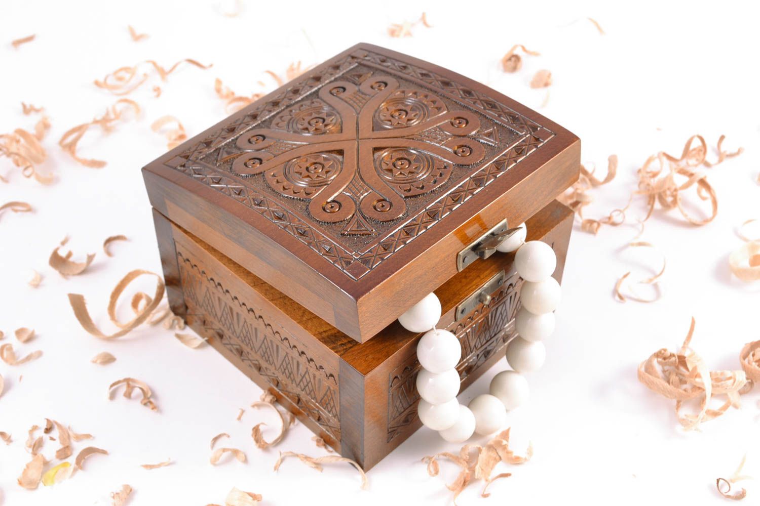 Square carved wooden jewelry box photo 1