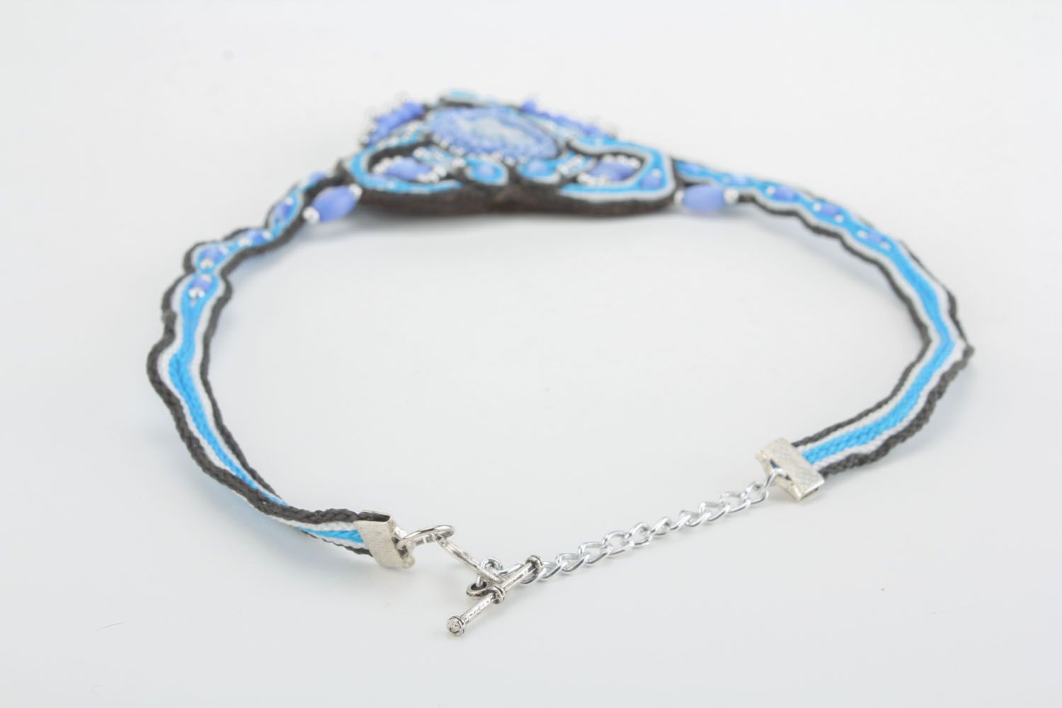 Blue necklace photo 1