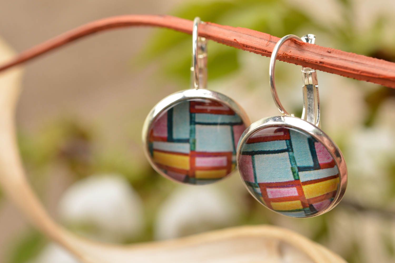 Handmade designer round small dangle earrings with colorful geometric pattern photo 1