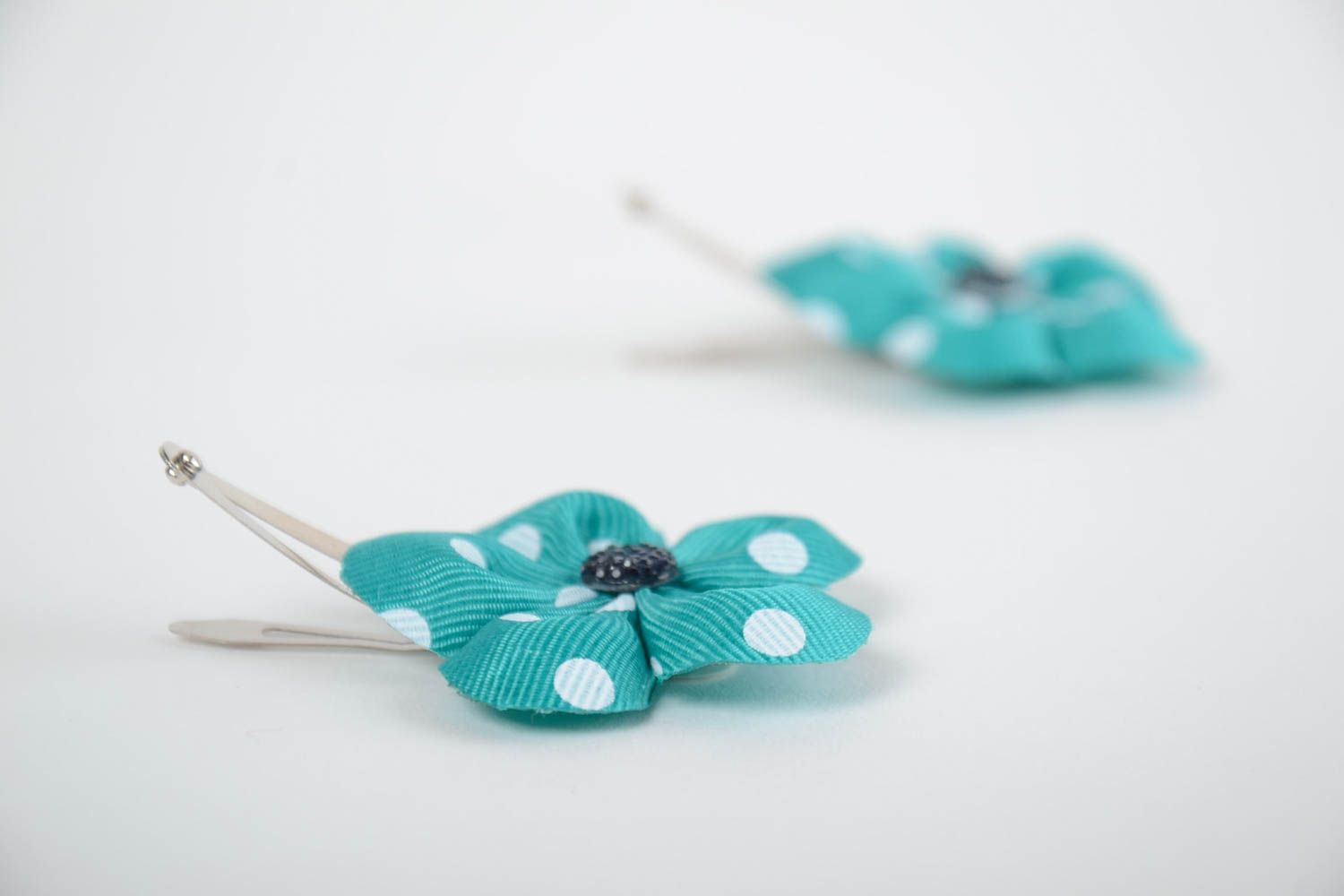 Set of 2 homemade designer children's rep ribbon flower hair clips polka dot photo 4